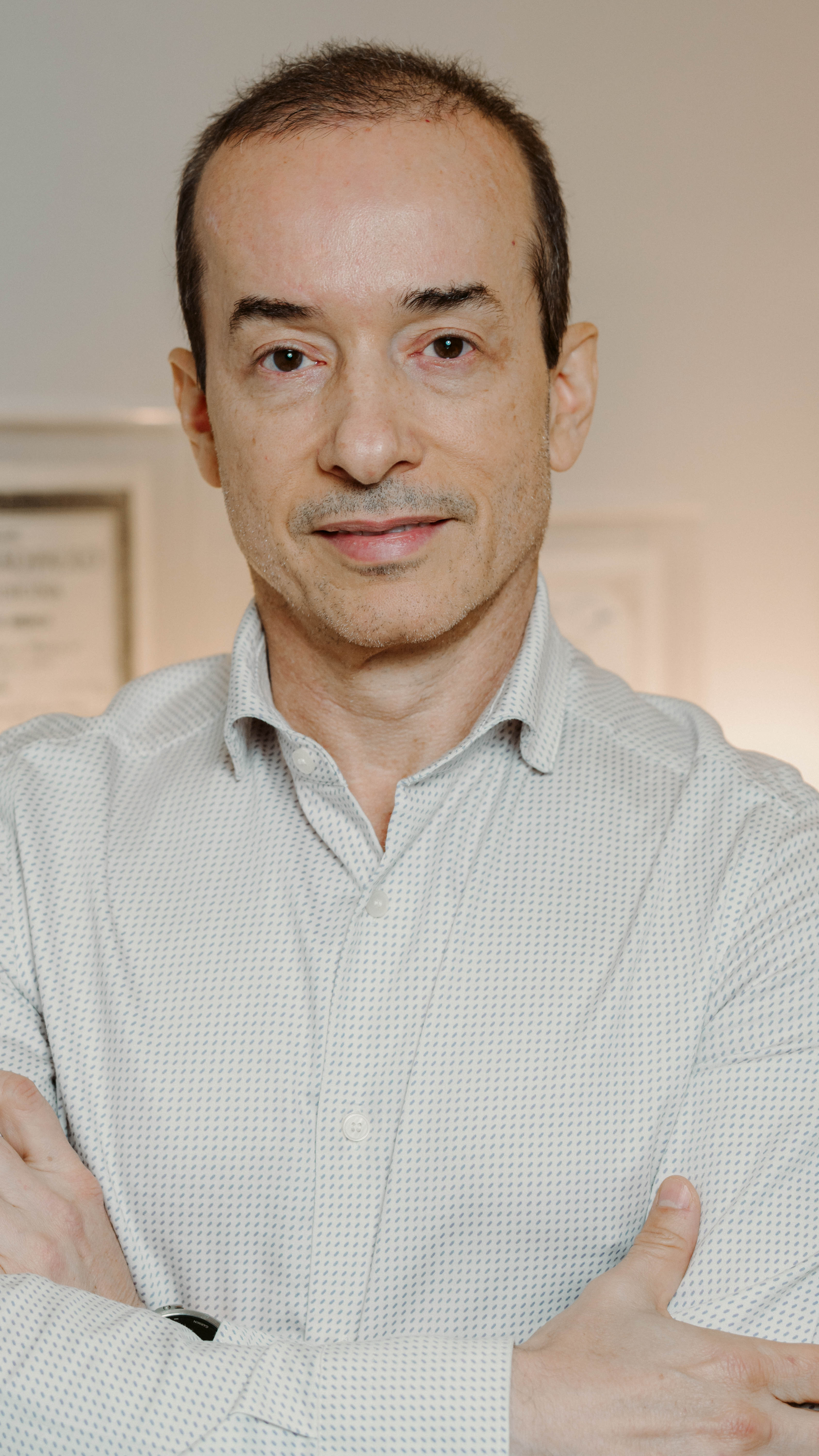 Dr Gustavo Gibin
